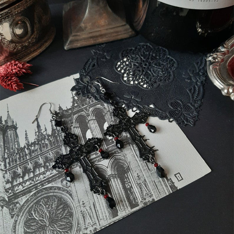 Narastreet – Dark Anhe Cross Earrings