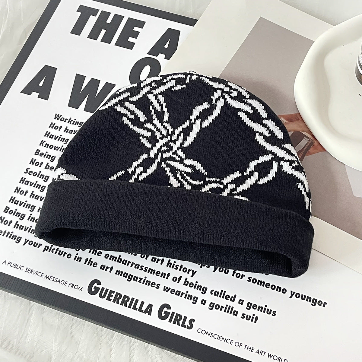 Narastreet – Dark Bloom Knitted Beanie