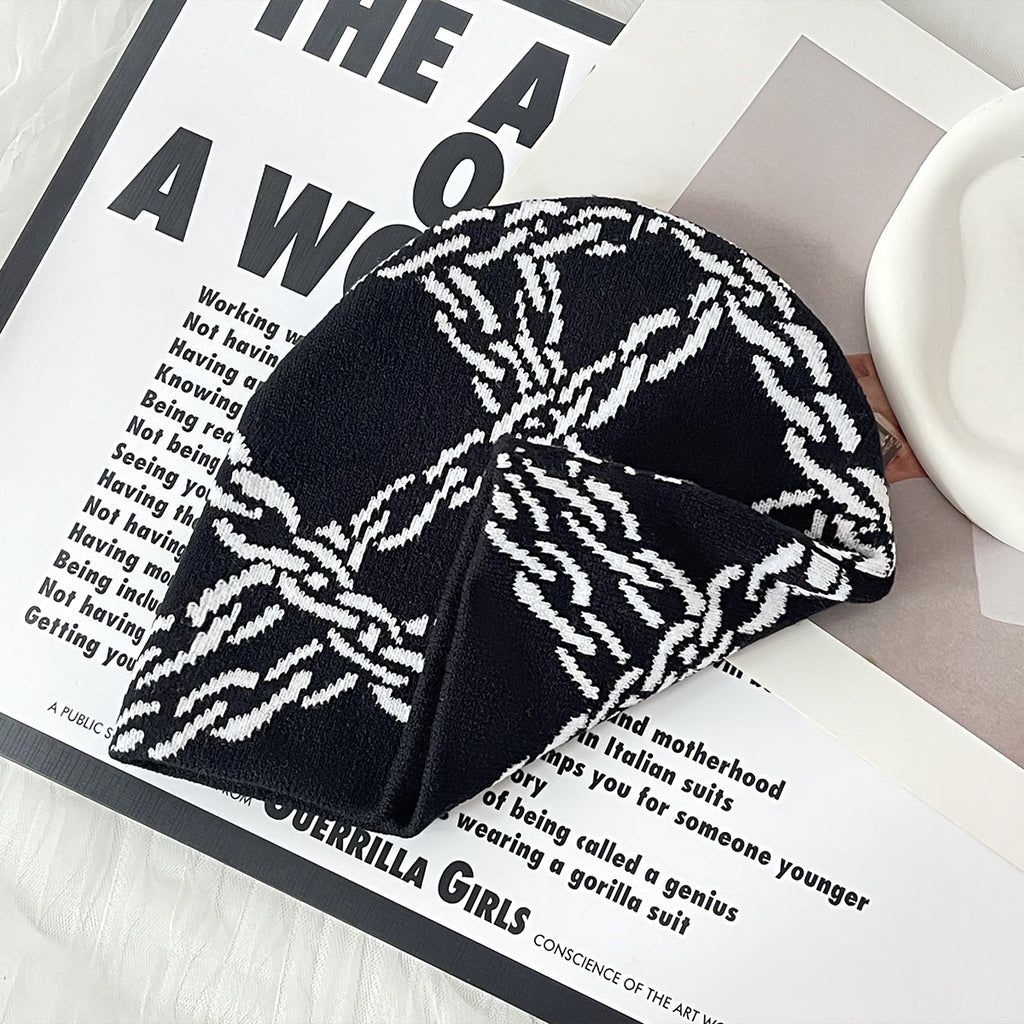 Narastreet – Dark Bloom Knitted Beanie