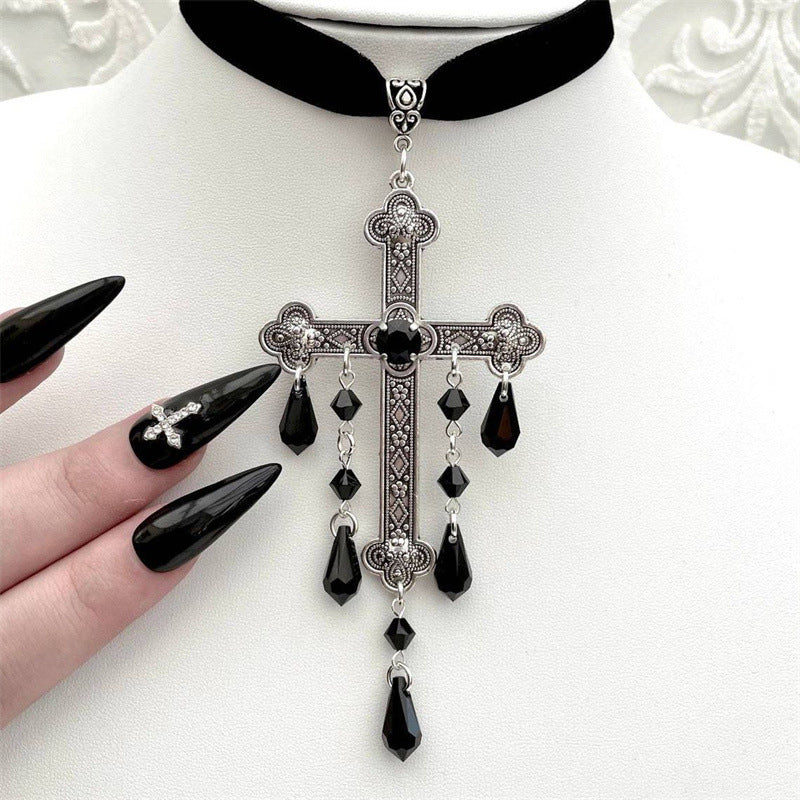 Narastreet – Wife Dracula Cross Choker