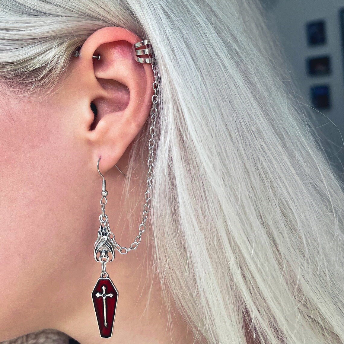 Narastreet – Midnight Cross Earrings